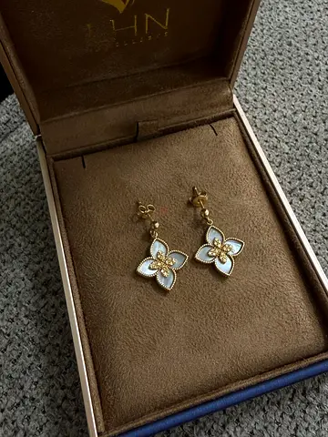 Roberto Coin earring 18k gold