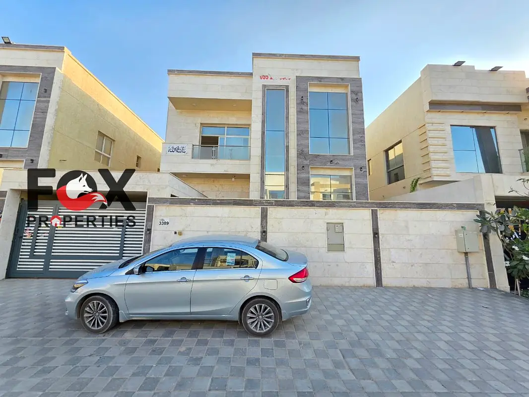 For rent in Al Yasmin: a villa with 5 master bedrooms, a living room, and a majlis (formal sitting room). Built-in wardrobes. Rent: 100,000 (currency