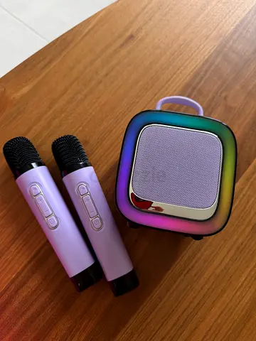 Karaoke Machine with 2 microphones