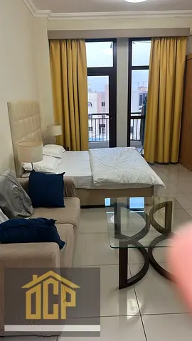 FULLY FURNISHED !