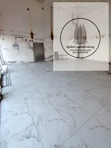 900 sq ft shops for rent in Industrial Area 1 on a main street