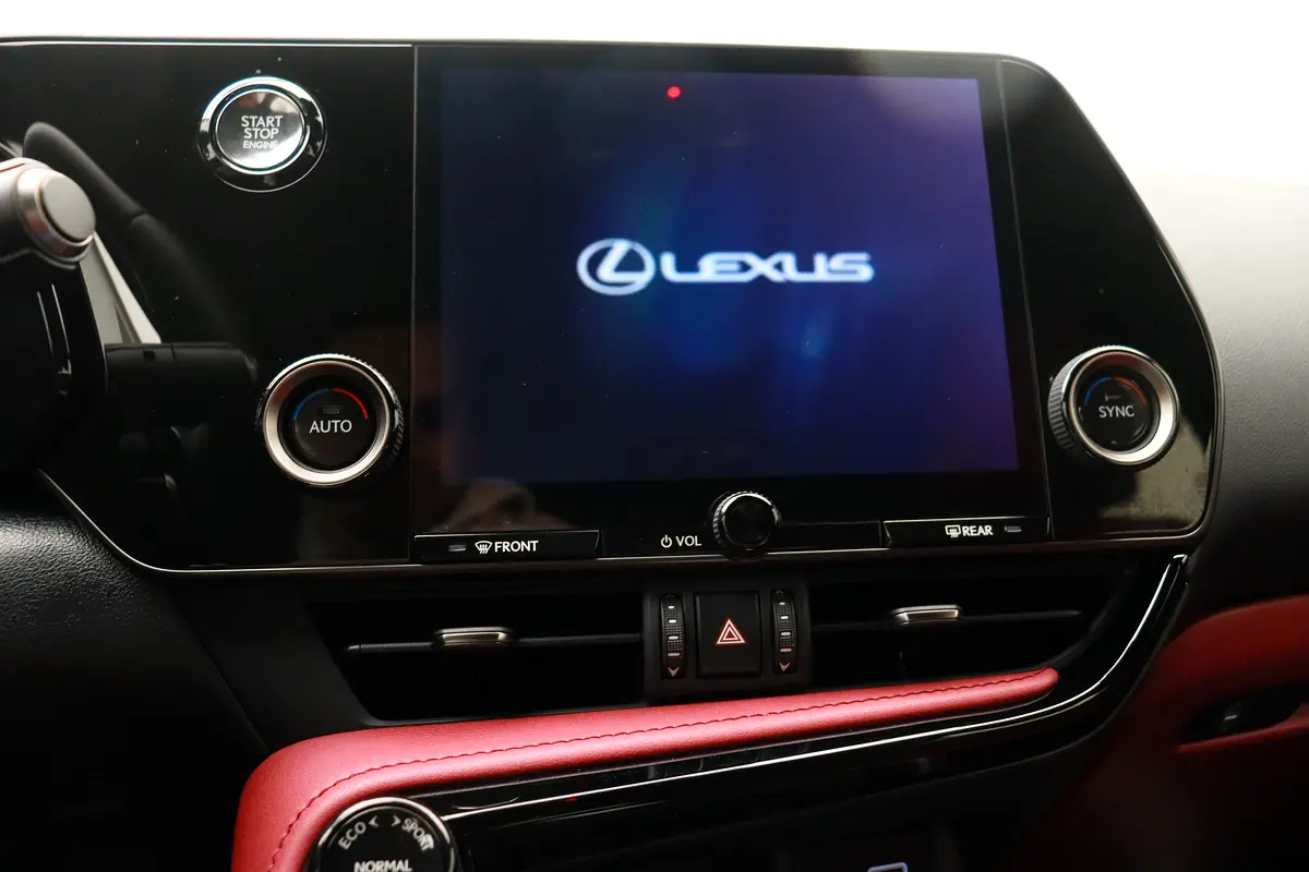Lexus NX-Series 2025