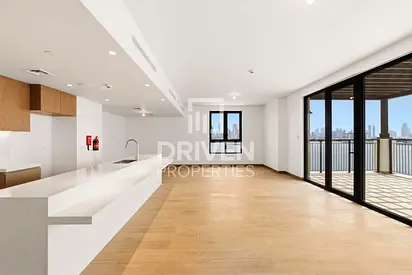 Sea and Dubai Skyline View | Premium Waterfront