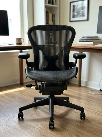 Herman Miller Aeron Ergonomic Office Chair Excellent Condition