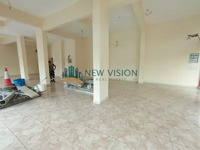 محل تجاري مميز للإيجار في Jamal Abdul Nasser Road | مساحة 2100 قدم مربع | موقع حيوي | مدخل مباشر للمواقف