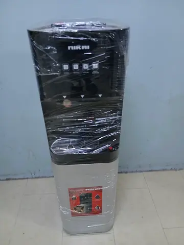 Bottom load water dispenser