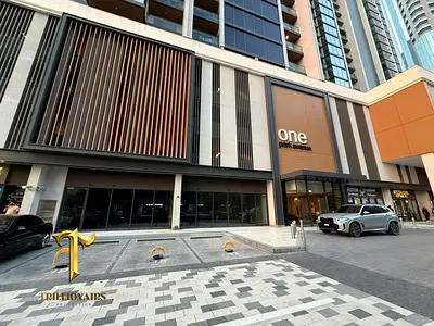 متجر شل آند كور | الطابق الأرضي | الواجهة المواجهة للشارع | ون بارك أفينيو سوبها هارتلاند