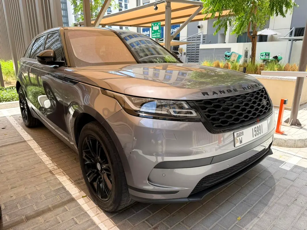 Land Rover Range Rover Velar 2020 — photo 1 of 12