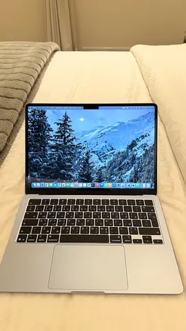 MacBook Air M4 (2025) 16GB RAM 512GB – AppleCare+ till 2028 – Like New