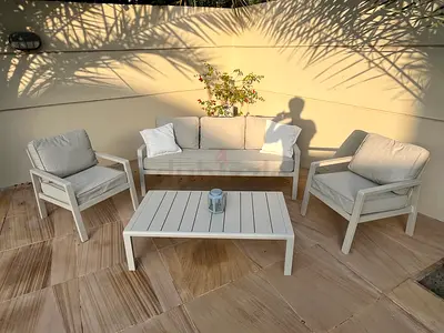 Elegant outdoor lounge set in great conditions