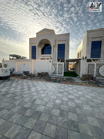 Classic villa, ultra deluxe finishing, fees included
