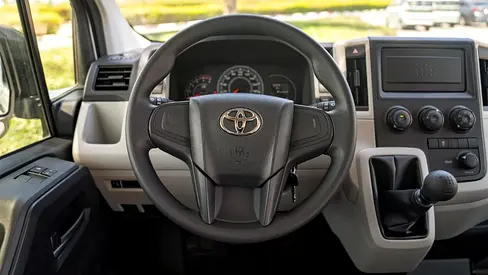 2026 Toyota HIACE — фото 10