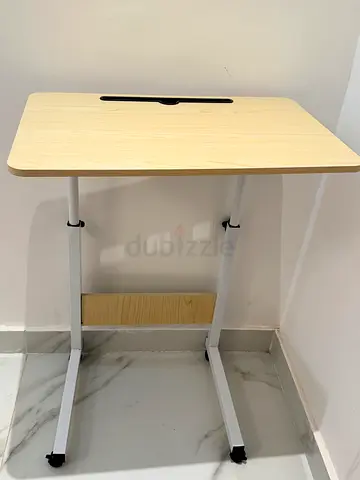 Lightweight Adjustable Laptop Table with Foldable Legs