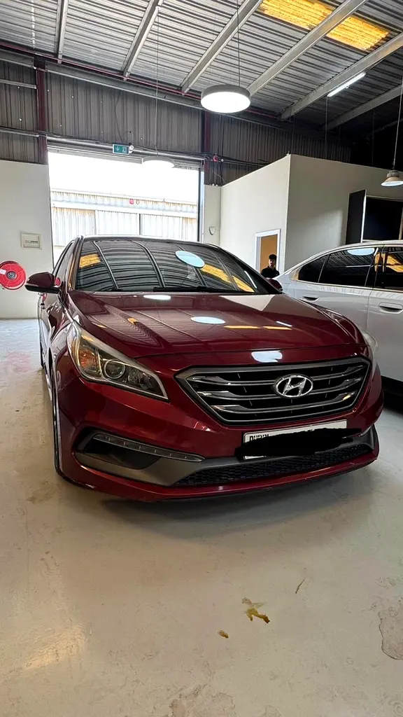 Hyundai Sonata 2016 — photo 1 of 11