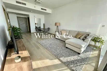 FURNISHED | LARGE LAYOUT | AVAILABLE NOW
