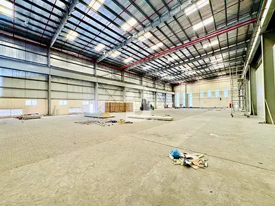 Fitted AC | 8 Mtrs | 200Kw Power | Open Layout