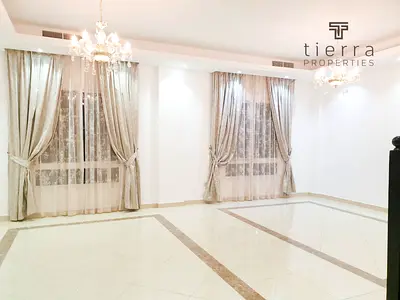 4 BEDROOM VILLA | ROAD FACING | PRIME LOCATION