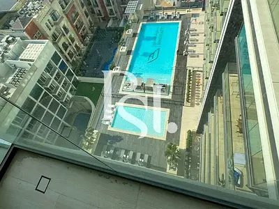 HIGH FLOOR | POOL VIEW | MOVE-IN READY