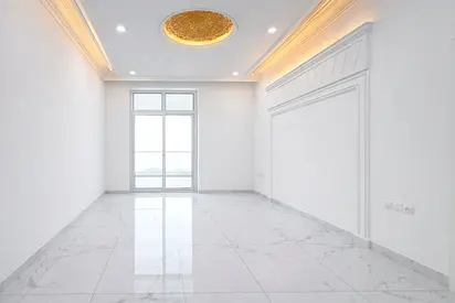 HUGE BALCONY | SPACIOUS | PRIME LOCATION |