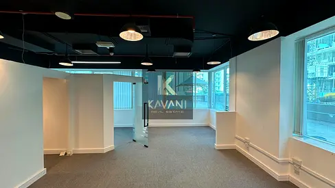 Premium Fitted Office in Capital Golden Tower | Partitioned | Pantry | Washrooms