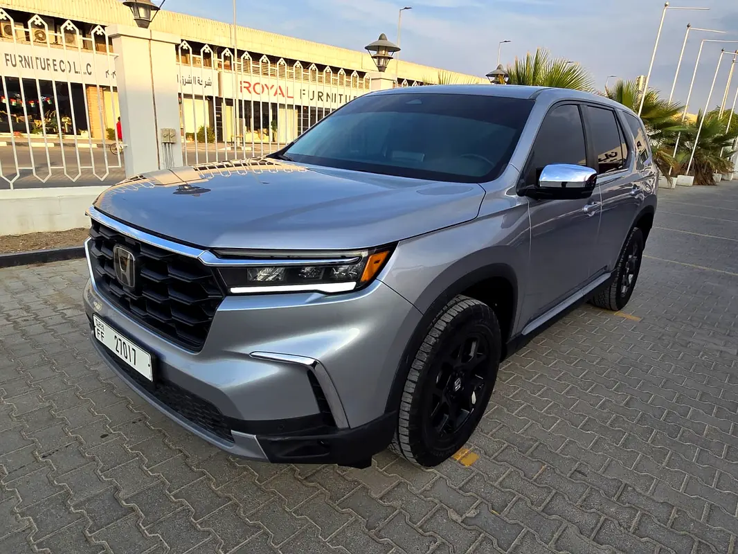 Honda Pilot 2025 — photo 1 of 20