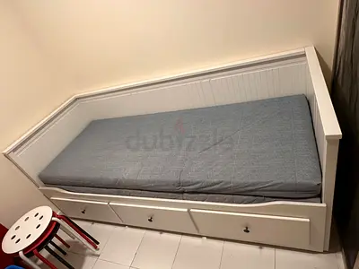 Extendable day bed from Ikea with Mattress