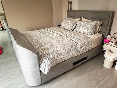 Smart tv Upholstered King-Size Bed Frame with Headboard and Storage - Light Grey