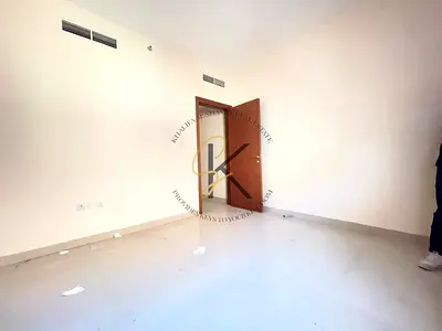 🌟 Spacious Unfurnished 1BHK | 2 Washrooms | Balcony | 950 Sqft | Prime Living in Muwailah Commercial – Sharjah 🏡🌅✨