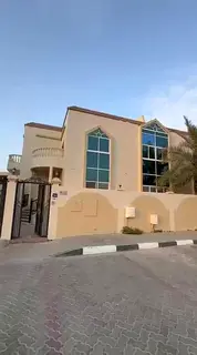Luxury Villa 5BR | Majlis &amp; Hall | Rooftop Terrace | Garden View | Commercial Residential Use | 