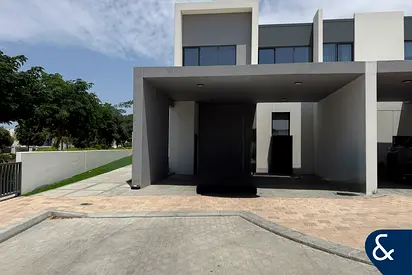 4 Bed + maid | Corner Unit | Available now