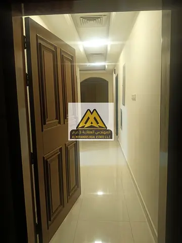 فيلا للإيجار في الرميلة 1 عجمان 5 غرف ماستر قريبة من الكورنيش بسعر 120000