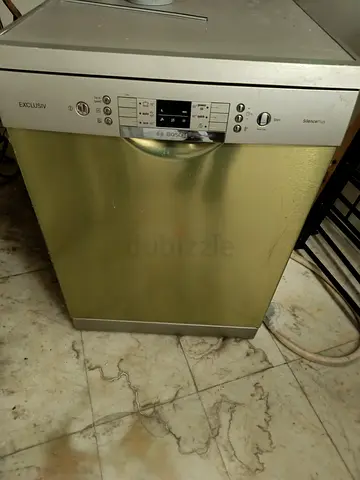 Bosch freestanding dishwasher - Silver finish, used , good working