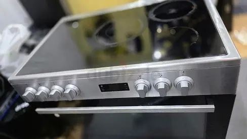 Stainless Steel Electric Range with Ceramic Hob and Oven - Good Condition