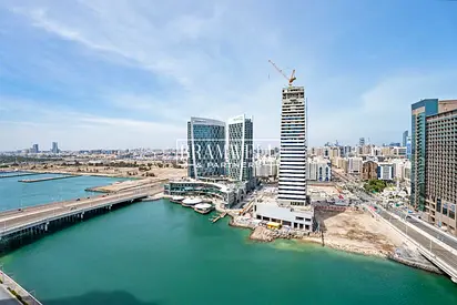 عصري | سكن فاخر على الواجهة البحرية | مع منصة سكاي بود