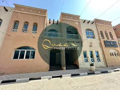 فيلا تجارية للايجار بموقع متميز بالحميدية بالقرب من كل الطرقات والخدمات