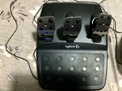 Logitech G29 Driving Force Sim Racing wheel for PS5/PS4 AND PC