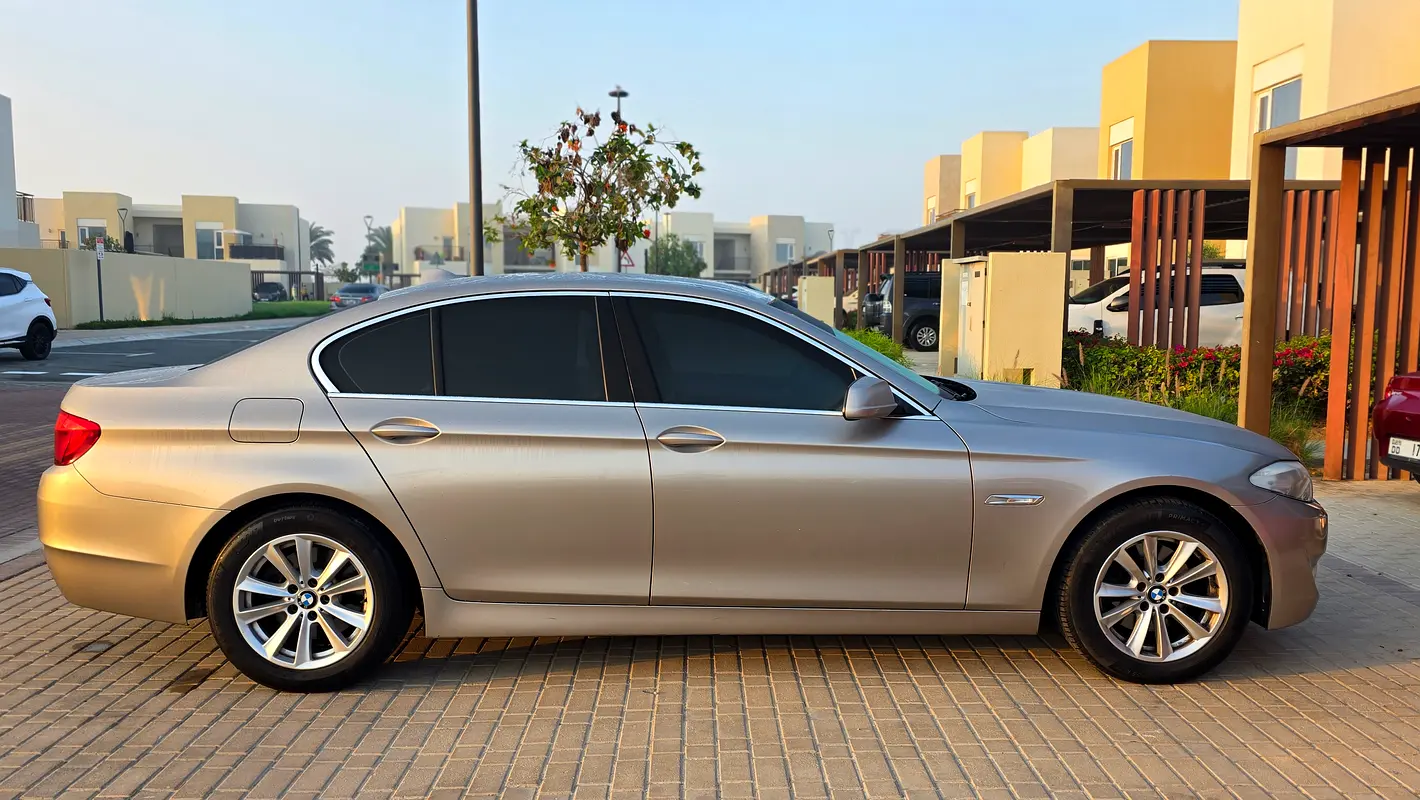 BMW 5-Series 2013 — photo 1 of 9