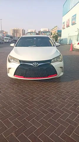 Toyota Camry Limited 2017 GCC Specs - Lady Driven