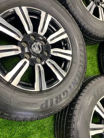 Original wheels Nissan patrol 2023