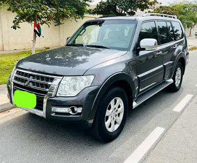 ORIGINAL PAINT MITSUBISHI PAJERO GLS V6 MODEL 2016 GCC SPECS FULL OPTION