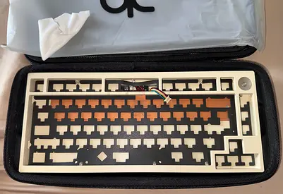 Owl Labs QK75 color spray Milky White