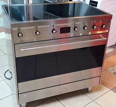 SMEG INDUCTION COOKER 90 CM FREESTANDING