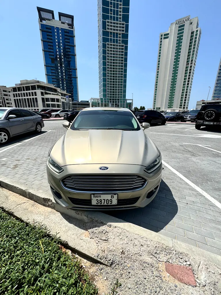 Ford Fusion 2015 — photo 1 of 10