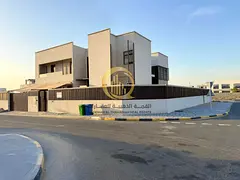 For sale: a villa in the Suyouh area. With modern and distinctive finishes. A lively location.