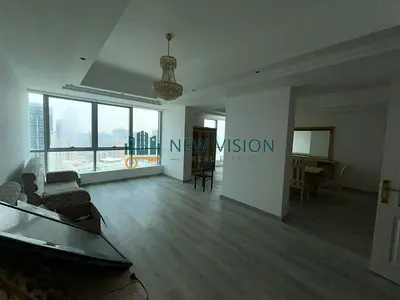 شقة 4 غرف وصالة بإطلالة بحرية مع بلكونة وغرفة خادمة وباركن وخزائن بالحائط مساحة واسعة مناسبة للعائلات 120 ألف 6 دفعات موقع مميز