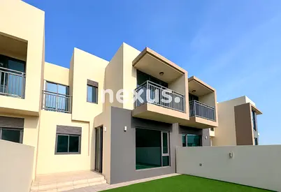 Greenbelt | Single Row | Private Garden