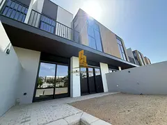 Rented Unit | Prime Location | On Park | 3Bed G+2