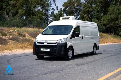 2022 Toyota Hiace Chiller Van – GCC Specs V6 Manual | Reliable Cold Storage