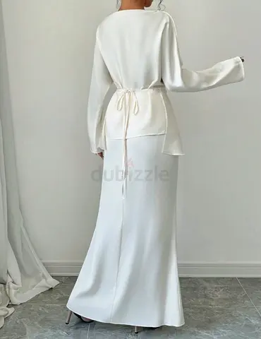 Elegant White Long Sleeve Maxi Dress with Draped Waist Detail - size medium - BRAND NEW
