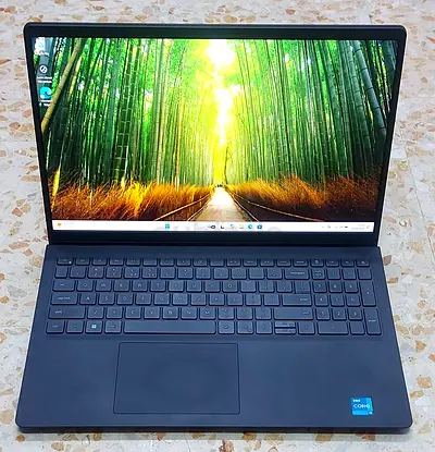 Dell Laptop i3/12 th Gen
